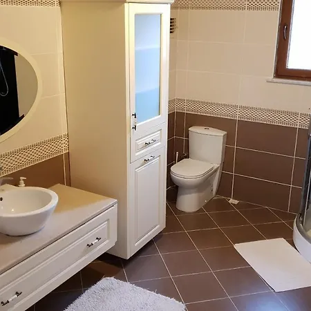 Uzunkum Villa *