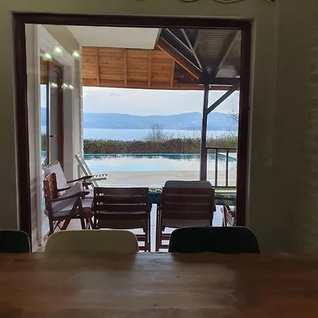 Uzunkum Villa