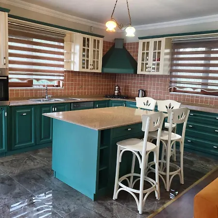 Uzunkum *