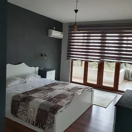 Uzunkum Villa